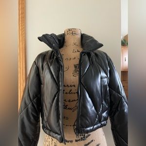 Garage Quilted Cropped puffer Jacket Size Small